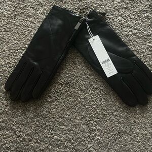 Black Women’s Chicos Gloves
